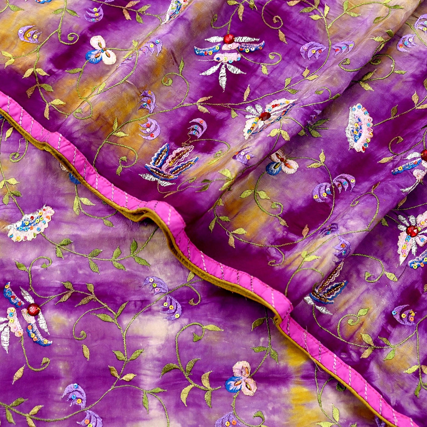 Indian Vintage Saree Purple & Yellow Pure Crepe Silk Hand Embroidered Tie-Dye Sari Fabric 5yard Sewing Craft Fabric Ethnic Dressmaking