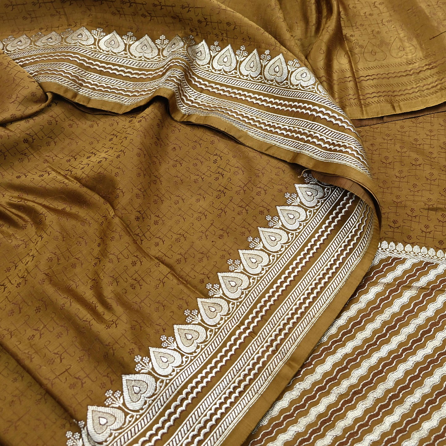 Indian Vintage Sari Green Heavy Pure Satin Silk Woven Banarasi Tanchoi Saree 5Yd Ethnic Craft Fabric Upcycle Bridal Heavy Sarees