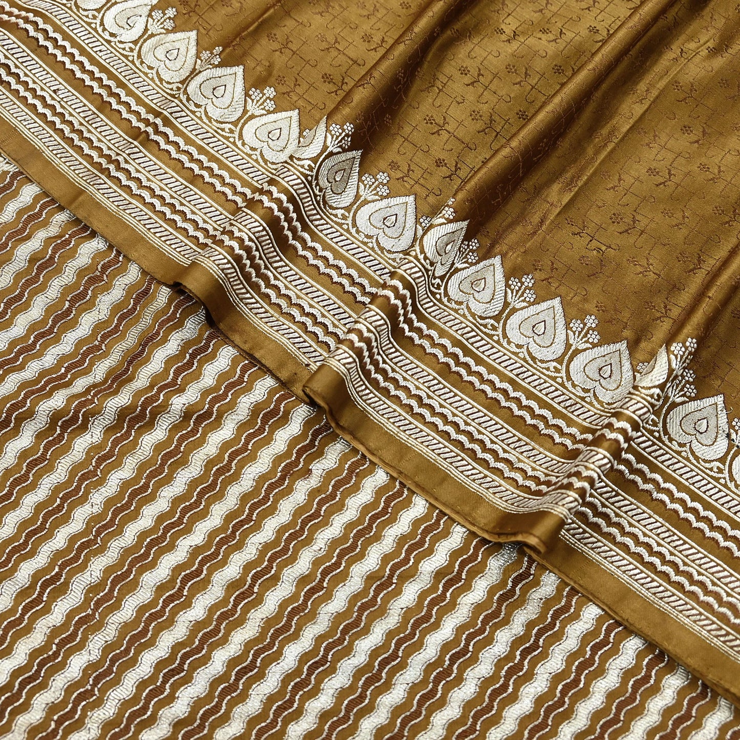 Indian Vintage Sari Green Heavy Pure Satin Silk Woven Banarasi Tanchoi Saree 5Yd Ethnic Craft Fabric Upcycle Bridal Heavy Sarees