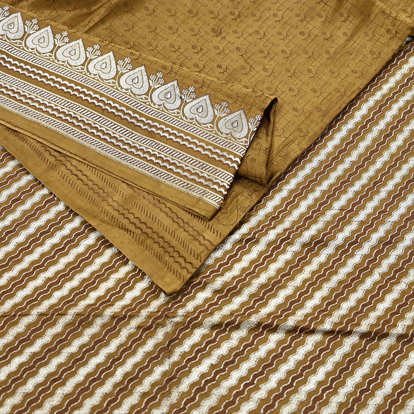 Indian Vintage Sari Green Heavy Pure Satin Silk Woven Banarasi Tanchoi Saree 5Yd Ethnic Craft Fabric Upcycle Bridal Heavy Sarees