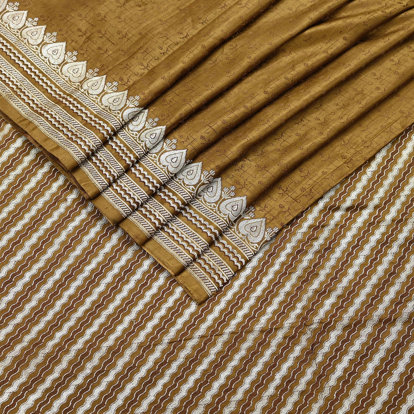 Indian Vintage Sari Green Heavy Pure Satin Silk Woven Banarasi Tanchoi Saree 5Yd Ethnic Craft Fabric Upcycle Bridal Heavy Sarees