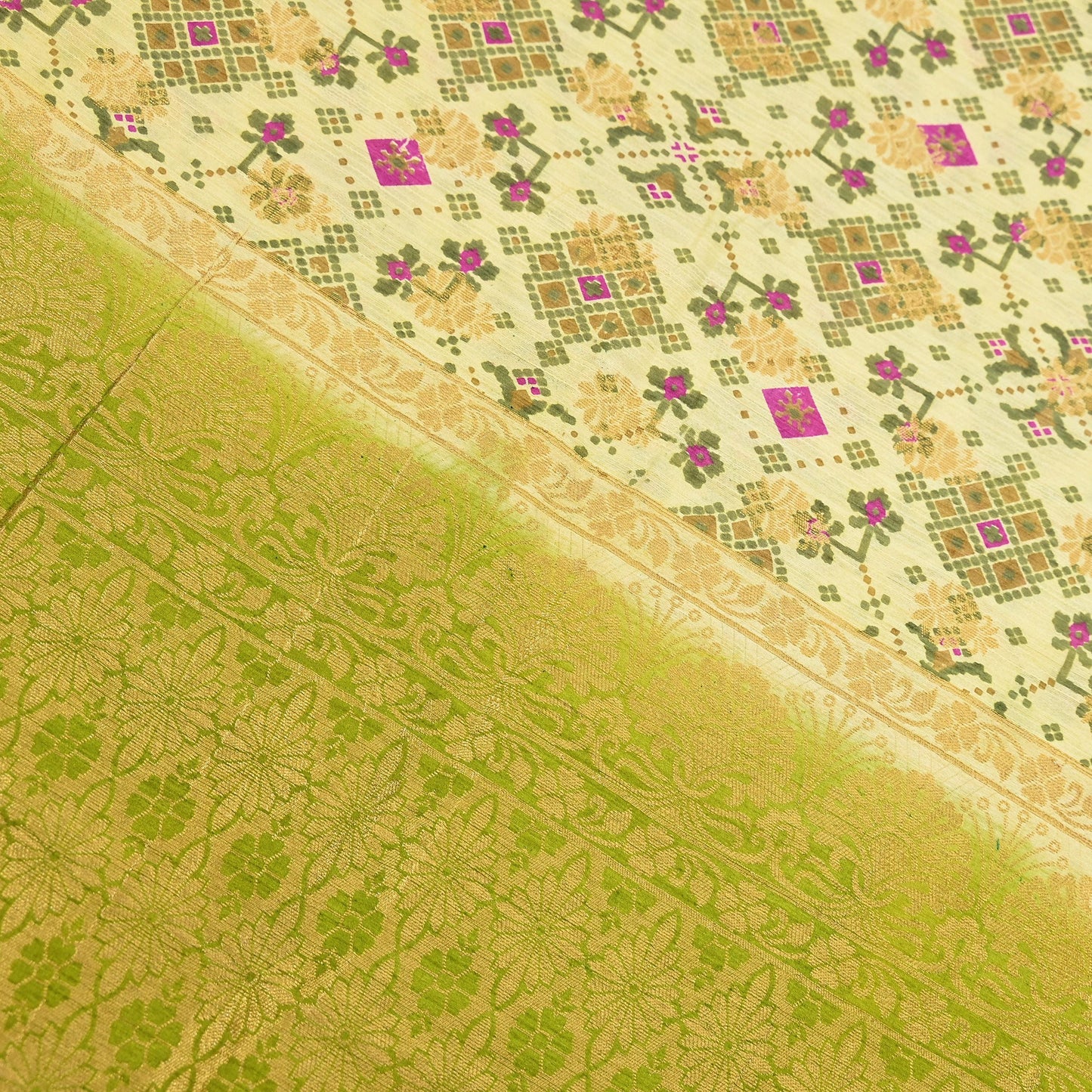 Vintage Heavy Sari Green & Ivory Hand Woven Printed Artificial Silk Sarees Zari 5Yd Floral Craft Fabric Dress making Crafting Quilting