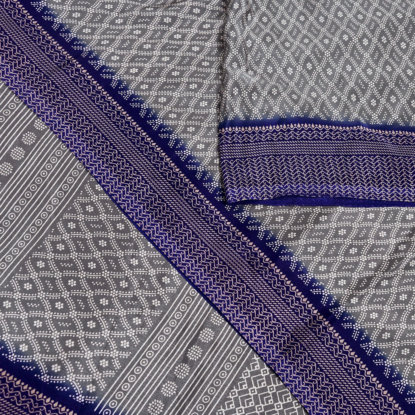 Indian Vintage Sari Blue & Gray Moss Crepe Printed Sarees 6yd Craft Fabric Sewing Floral Soft Dress making Quilting Crafting Upcycle Used