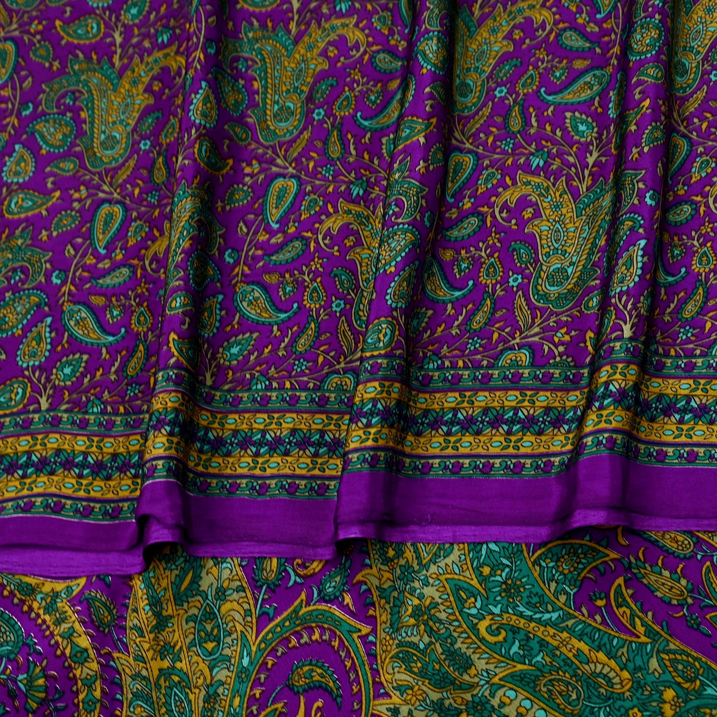 Indian Vintage Purple Moss Crepe Saree Printed Floral Sari Fabric 6 Yards Soft Craft Fabric for Sewing, Dressmaking, Quilting,Upcycling