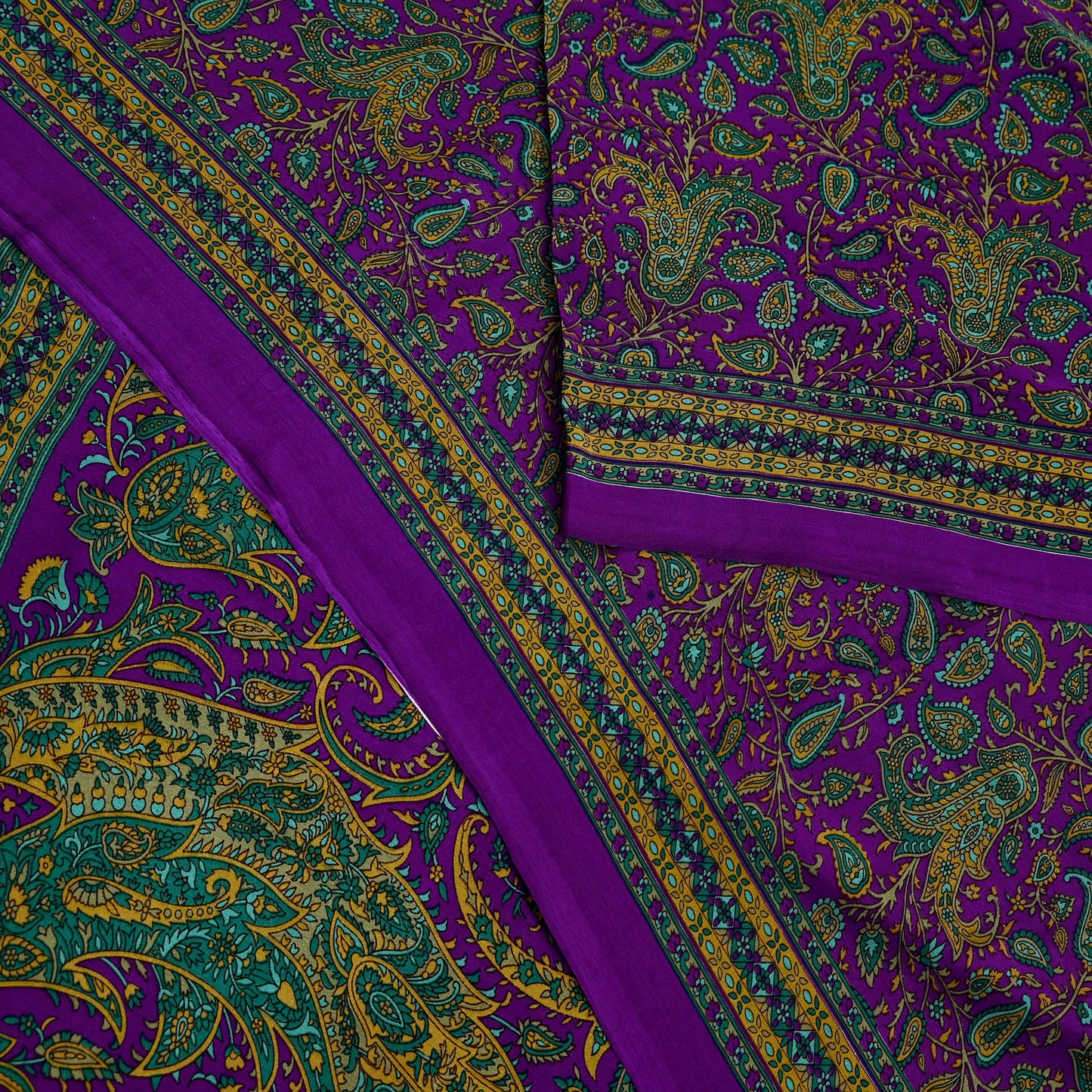 Indian Vintage Purple Moss Crepe Saree Printed Floral Sari Fabric 6 Yards Soft Craft Fabric for Sewing, Dressmaking, Quilting,Upcycling