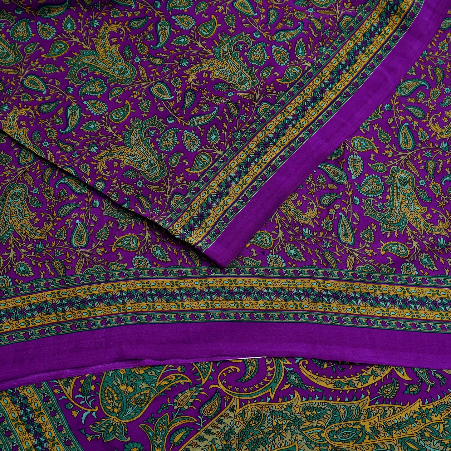 Indian Vintage Purple Moss Crepe Saree Printed Floral Sari Fabric 6 Yards Soft Craft Fabric for Sewing, Dressmaking, Quilting,Upcycling