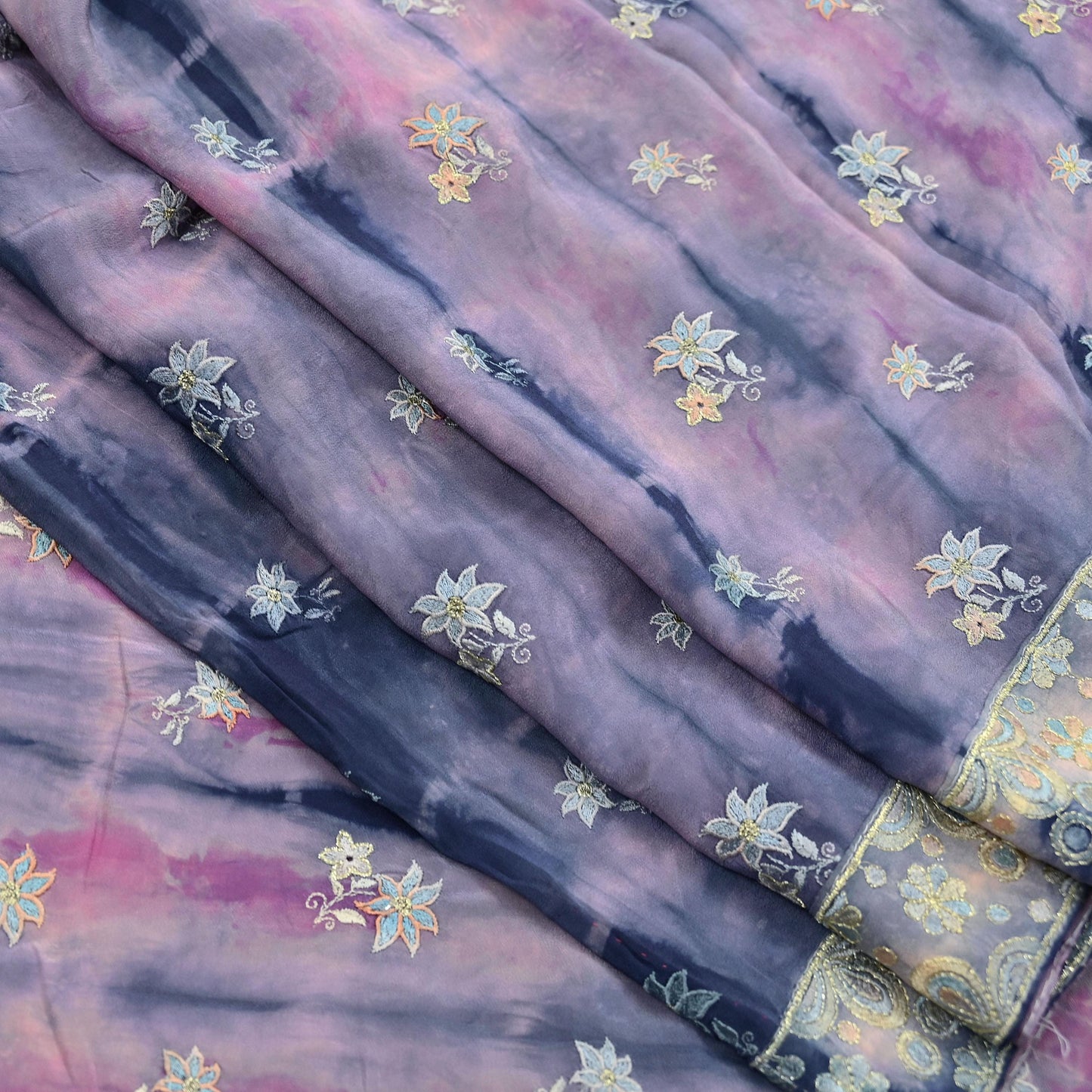 Indian Vintage Saree Pink & Blue Pure Crepe Silk Hand Embroidered Tie-Dye Sari Fabric 5yard Sewing Craft Fabric Ethnic Dressmaking