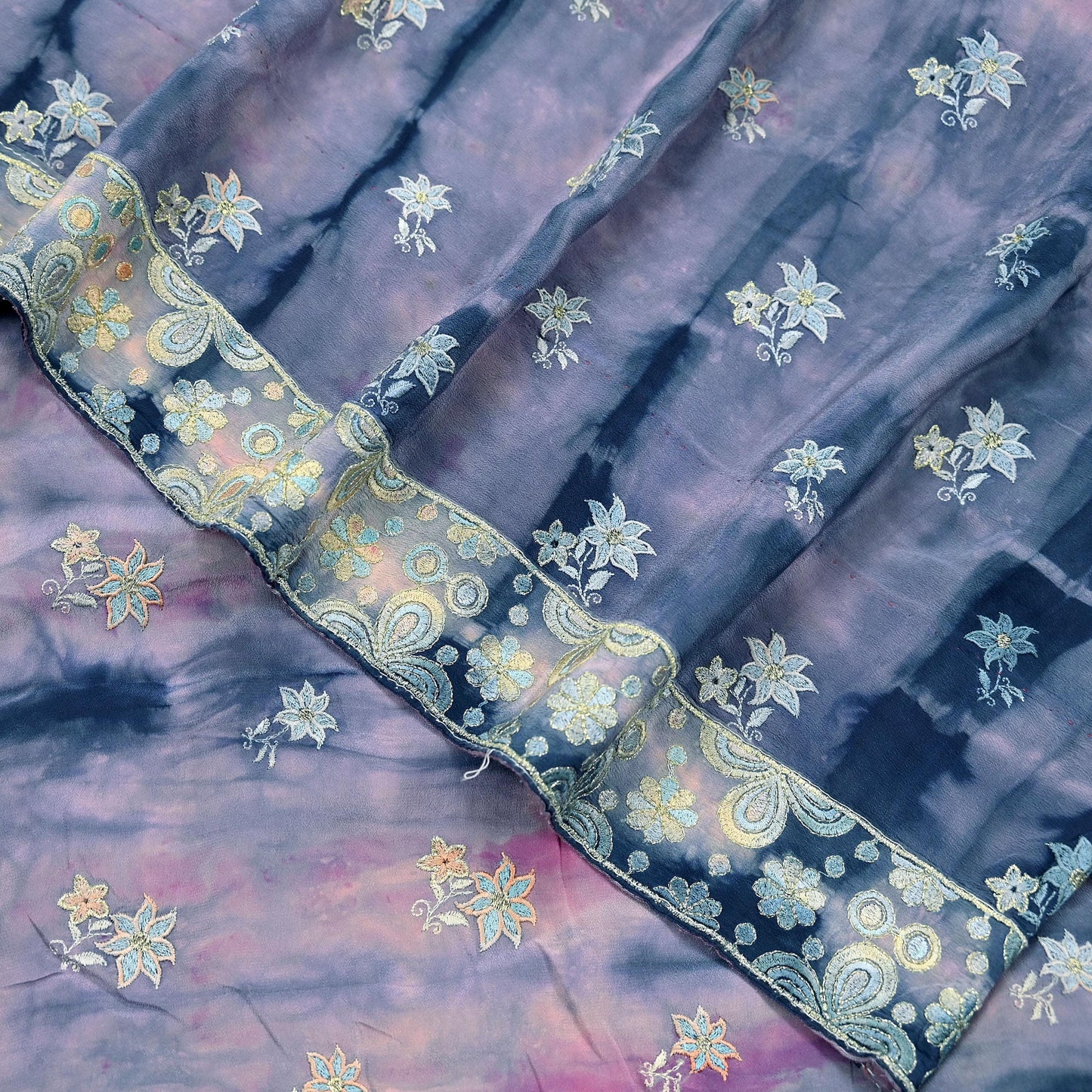 Indian Vintage Saree Pink & Blue Pure Crepe Silk Hand Embroidered Tie-Dye Sari Fabric 5yard Sewing Craft Fabric Ethnic Dressmaking