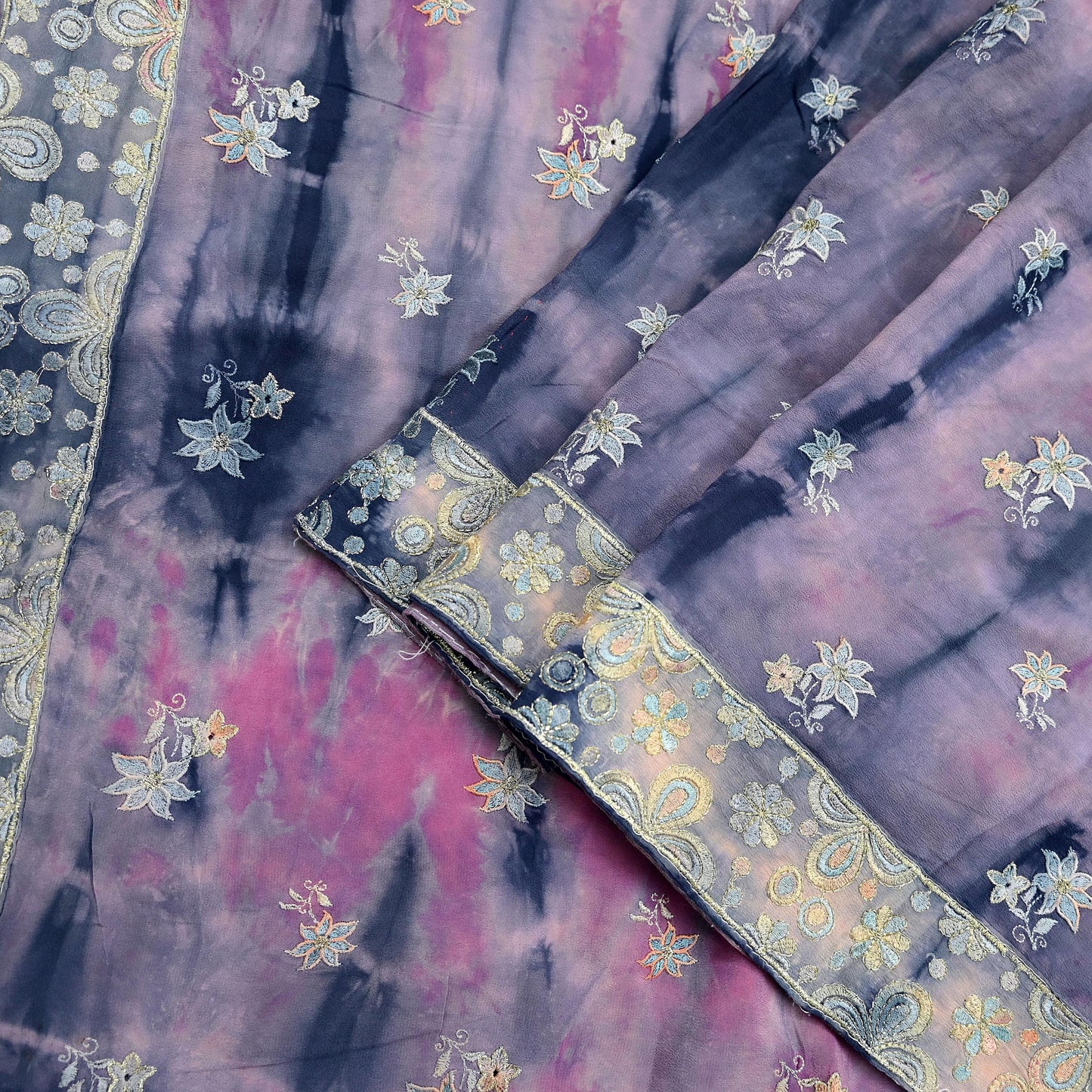 Indian Vintage Saree Pink & Blue Pure Crepe Silk Hand Embroidered Tie-Dye Sari Fabric 5yard Sewing Craft Fabric Ethnic Dressmaking