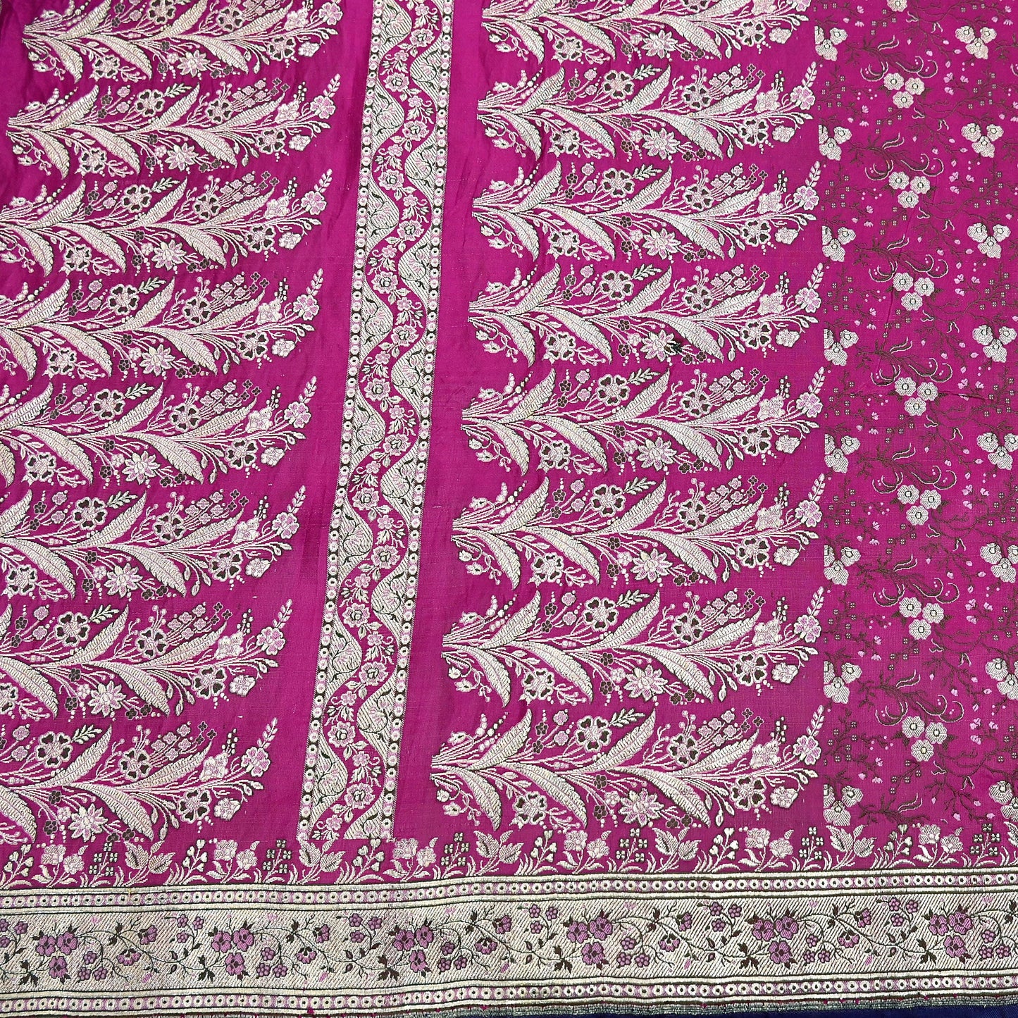Indian Vintage Sari Magenta Heavy Pure Satin Silk Woven Banarasi Brocade Saree Zari 5Yd Ethnic Dress making Crafting Bollywood