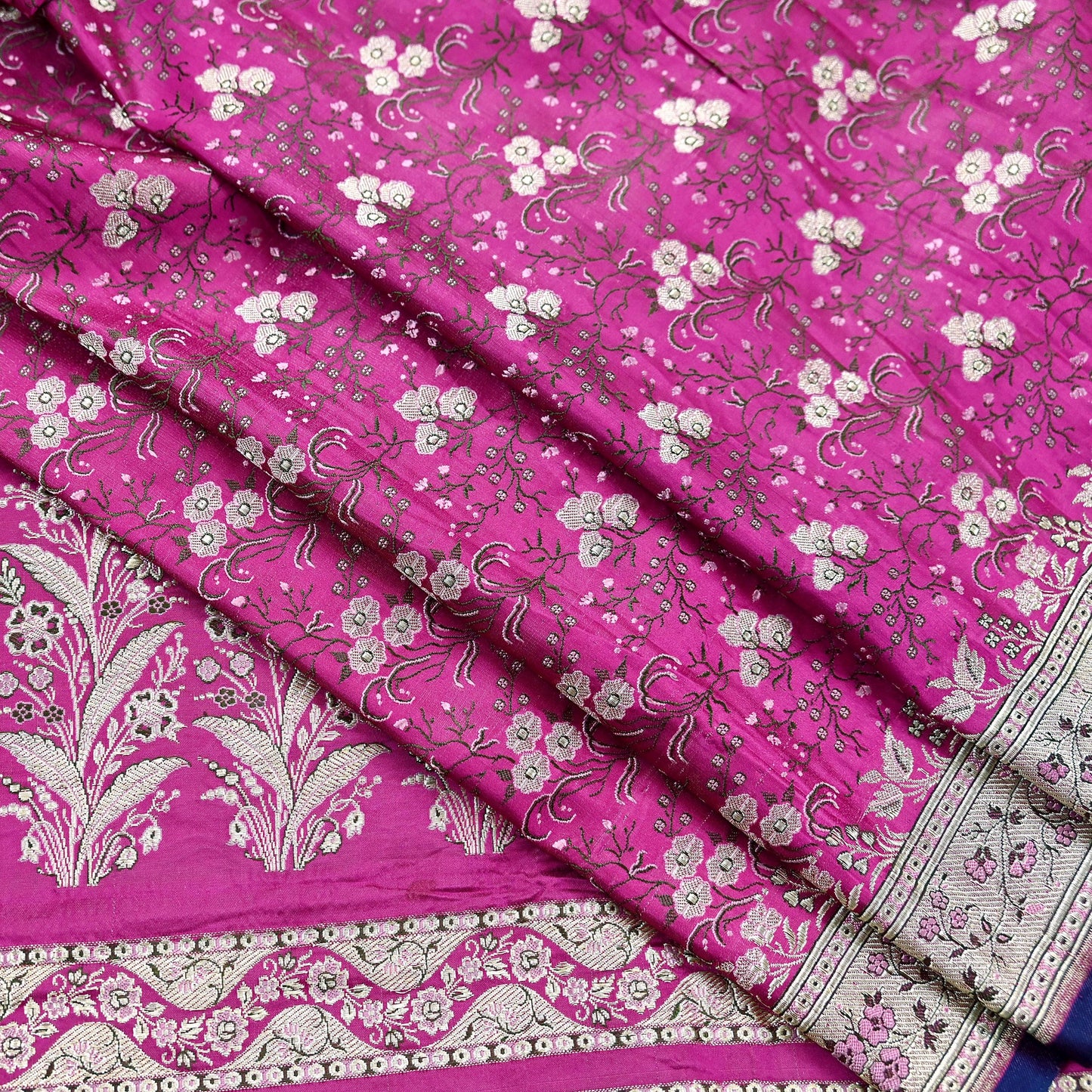 Indian Vintage Sari Magenta Heavy Pure Satin Silk Woven Banarasi Brocade Saree Zari 5Yd Ethnic Dress making Crafting Bollywood
