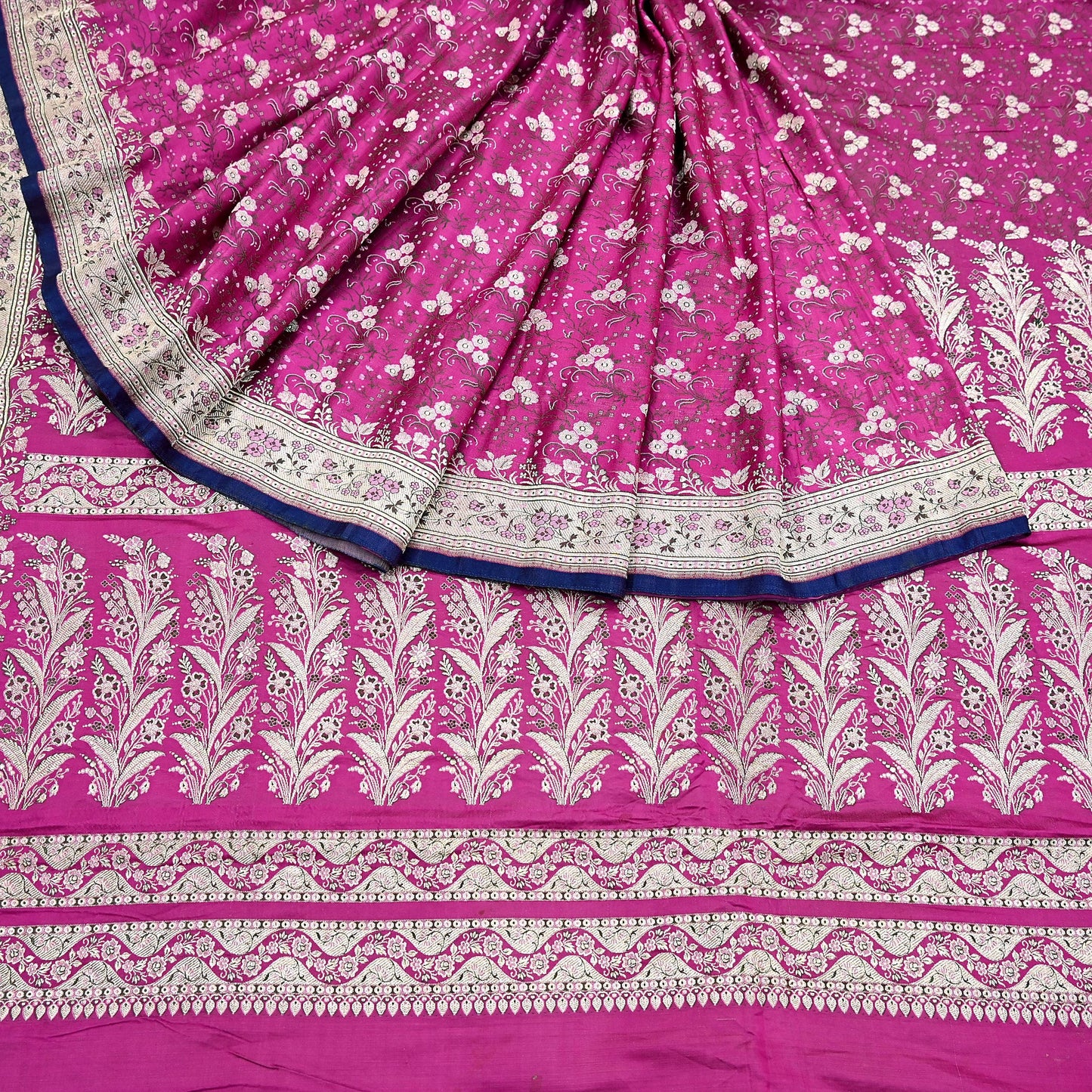 Indian Vintage Sari Magenta Heavy Pure Satin Silk Woven Banarasi Brocade Saree Zari 5Yd Ethnic Dress making Crafting Bollywood