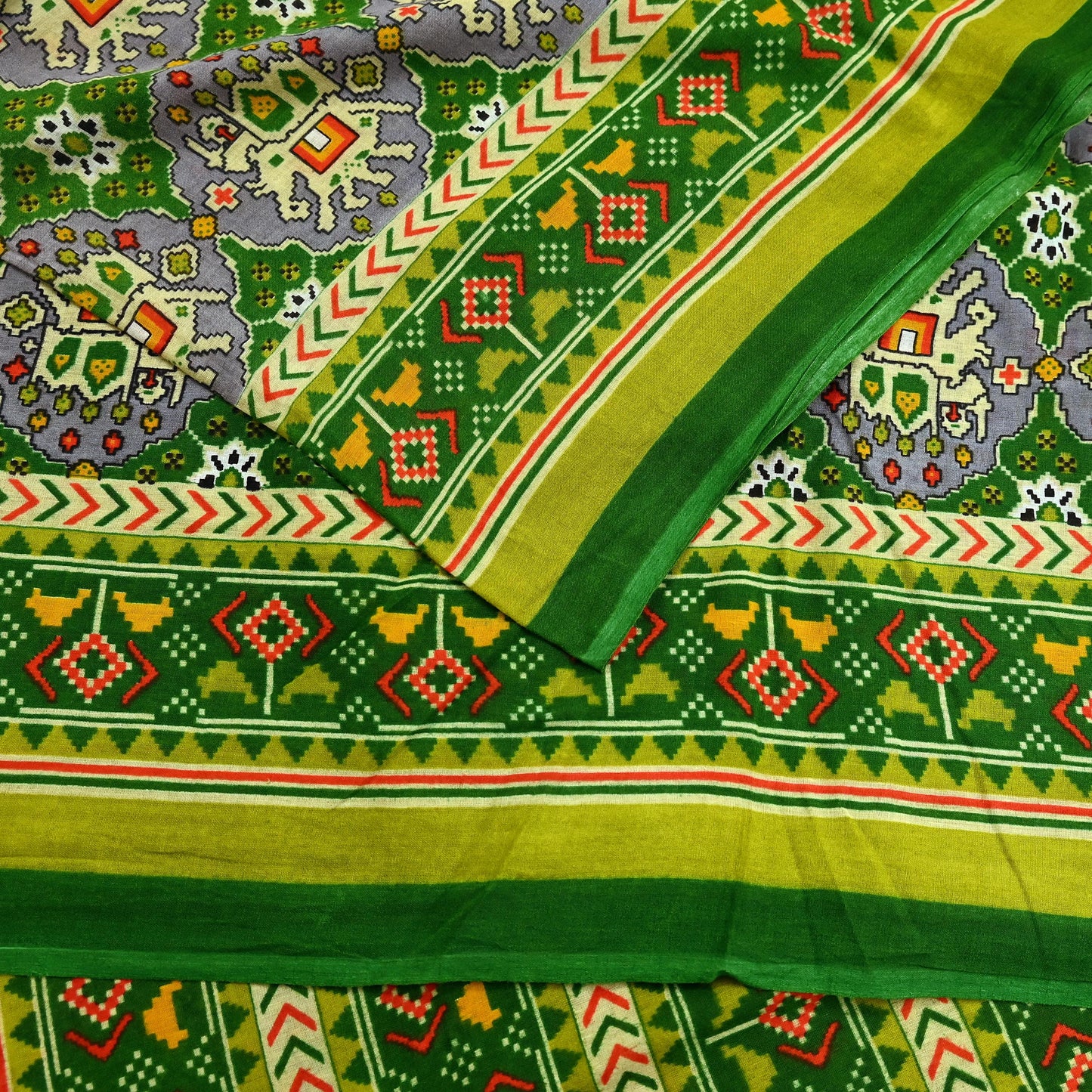 Indian Vintage Green Pure Cotton Saree Traditional Ikat Elephant Print 5 Yard Fabric Lightweight Boho Craft Material