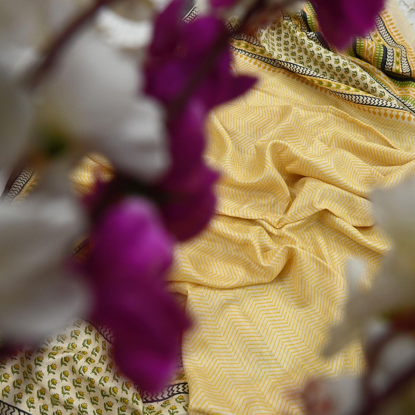 Vintage Yellow & Beige Long Stole Pure Woolen Scarf Printed Dupatta Infinity Scarves Sarong Wrap Veil Woman Hijab Shawl Craft Fabric Fringes