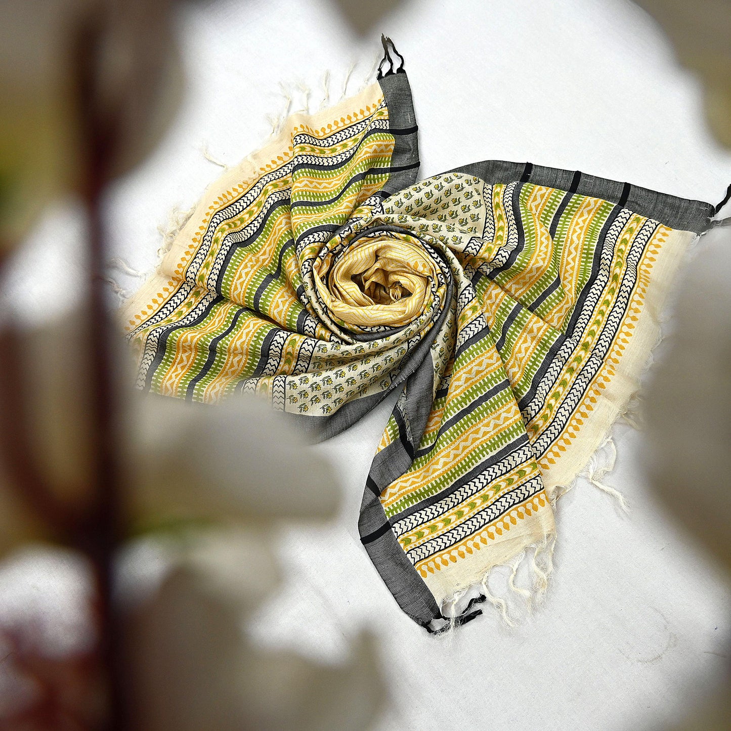 Vintage Yellow & Beige Long Stole Pure Woolen Scarf Printed Dupatta Infinity Scarves Sarong Wrap Veil Woman Hijab Shawl Craft Fabric Fringes