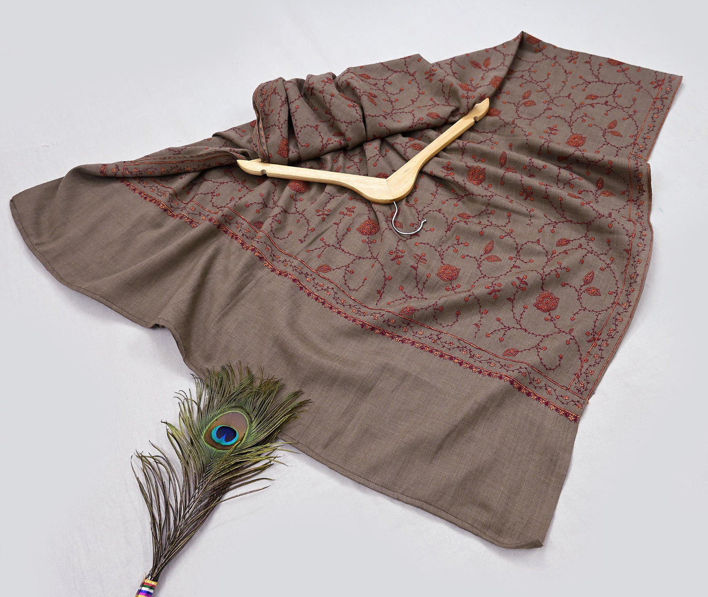 Indian Vintage Brown Shawl Pure Woolen Handmade Suzani Long Throw Stole Warm Stole Paisley Design Soft Soft Cozy