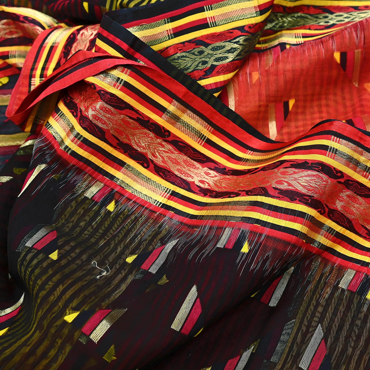 Indian Vintage Jamdani Pure Cotton Saree Handwoven Floral Sari Ethnic 5 Yard Fabric for Dressmaking, Quilting & Upcycling Crafts