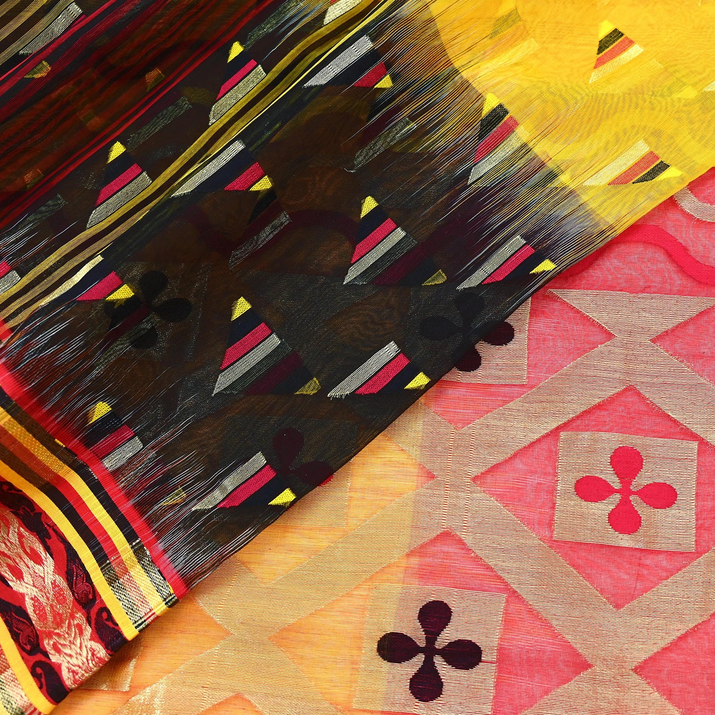 Indian Vintage Jamdani Pure Cotton Saree Handwoven Floral Sari Ethnic 5 Yard Fabric for Dressmaking, Quilting & Upcycling Crafts