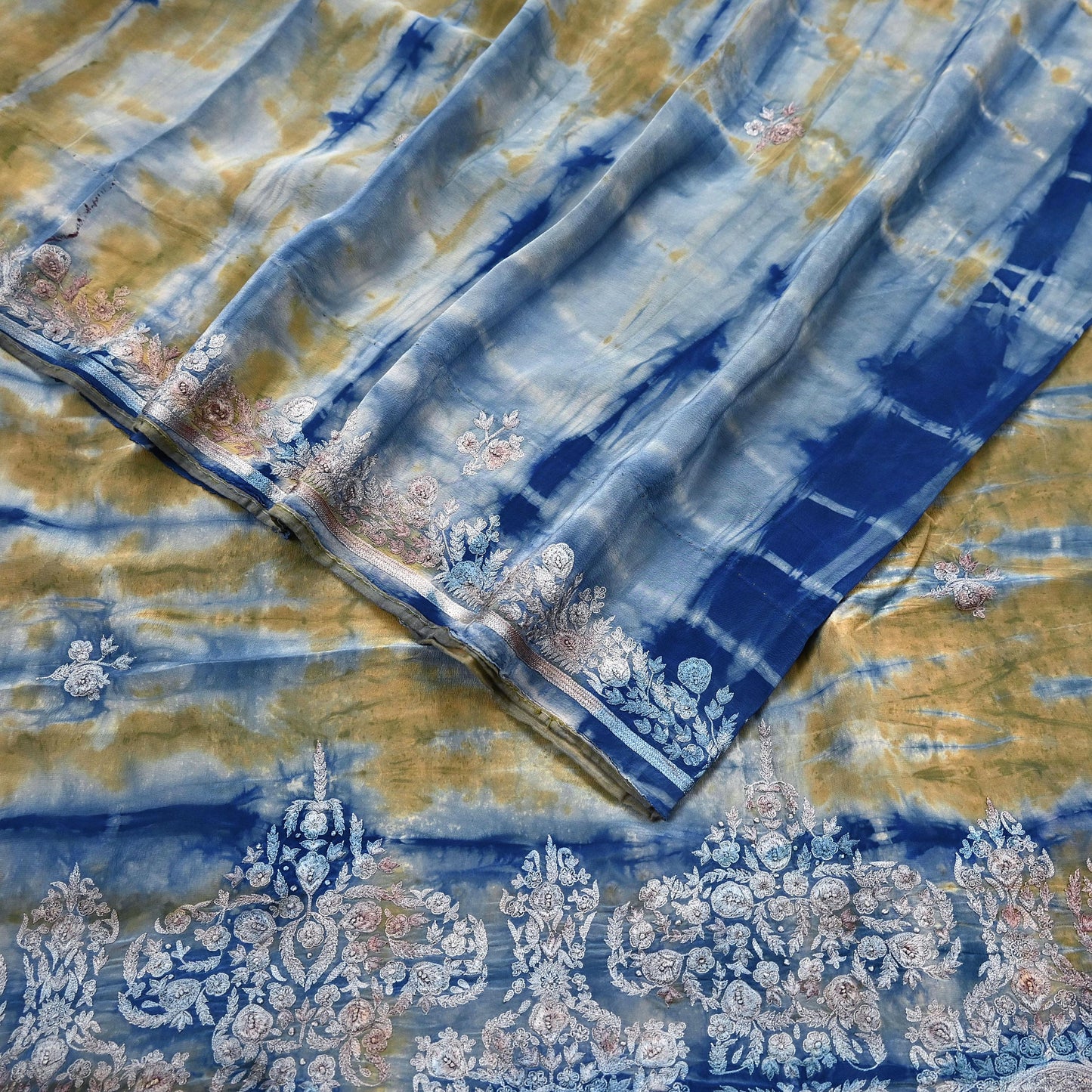 Indian Vintage Saree Pure Crepe Silk Hand Embroidered Tie-Dye Sari Fabric 5yard Sewing Craft Fabric Ethnic Dressmaking Crafting Zari