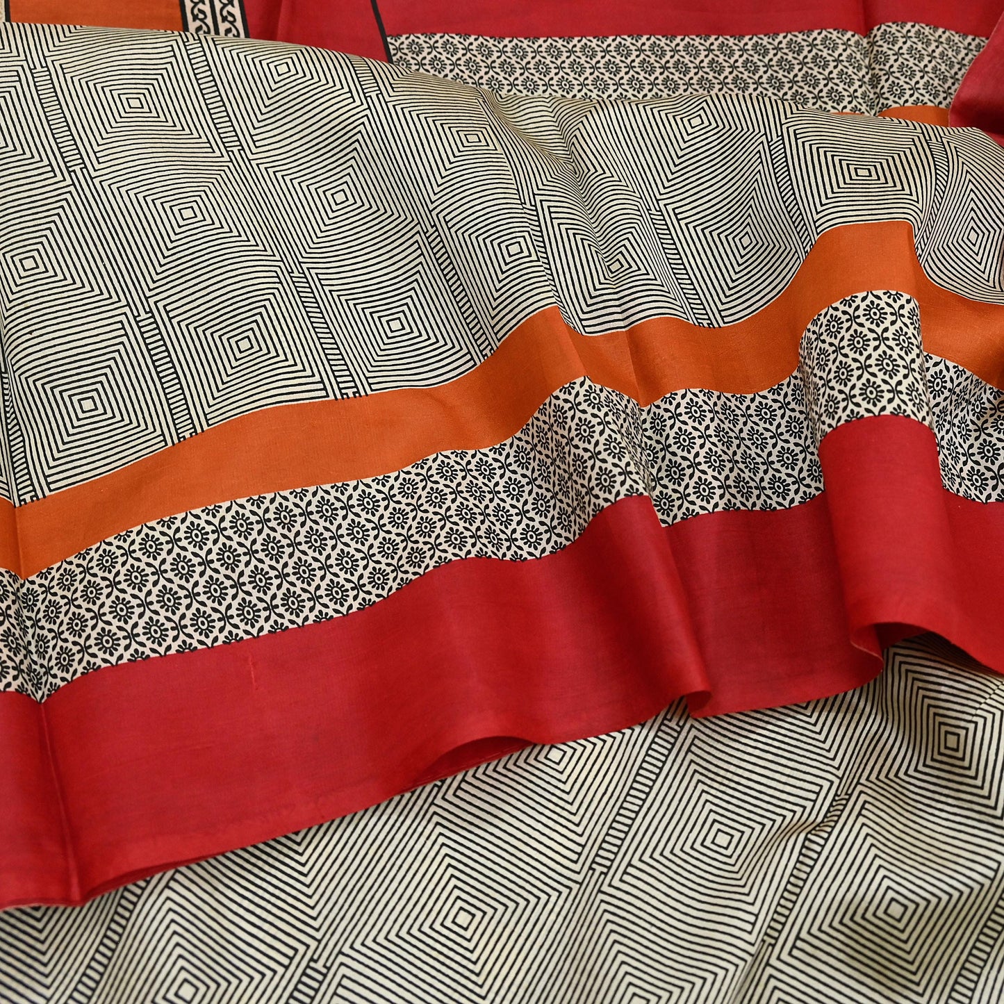 Indian Vintage Sari Ivory & Black Printed Pure Silk Sarees 5yd Sewing Craft Fabric DressMaking Soft Wrap Upcycle Quilting Crafting Used