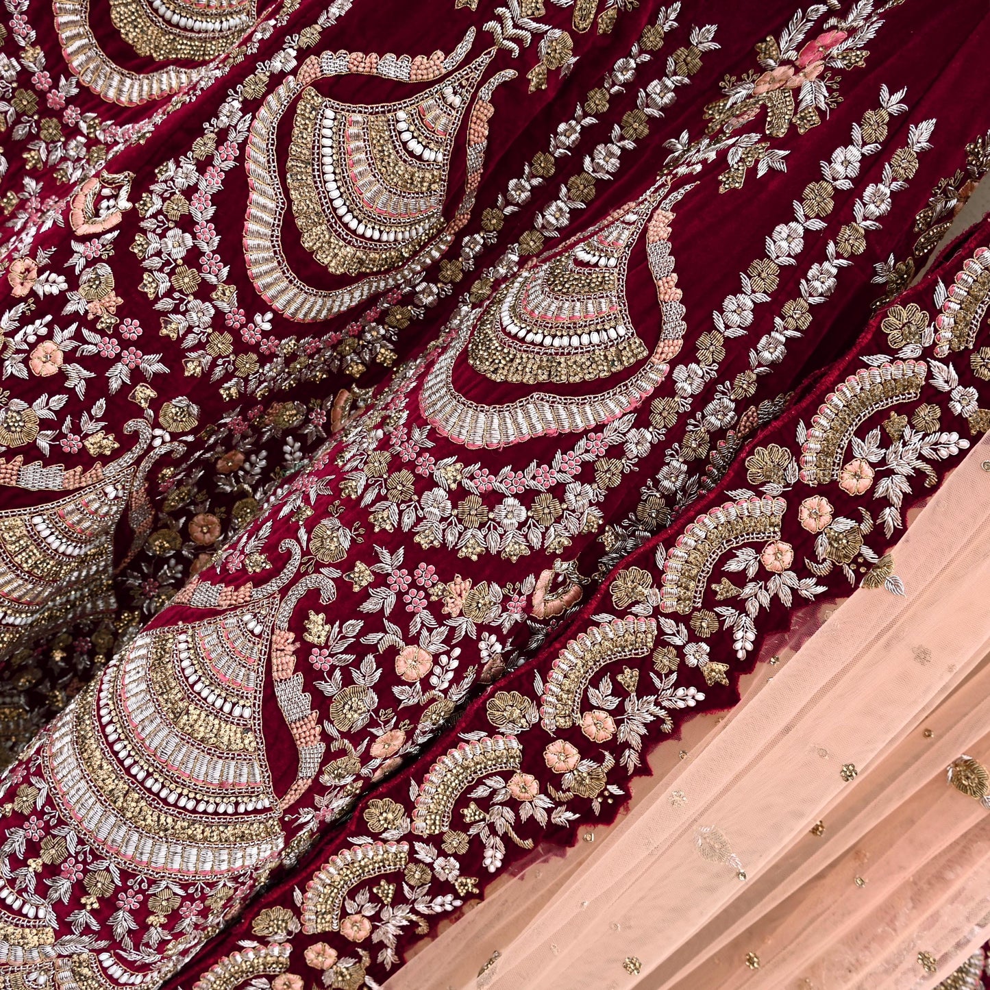 Pre-Owned Designer Anamika Khanna Hand Embroidered Lehenga & Dupatta Set  Maroon Velvet Skirt with Peach Net Dupatta