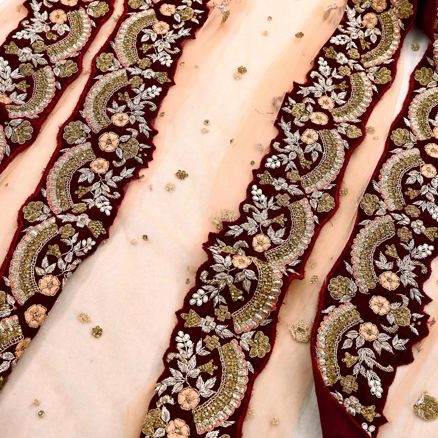 Indian Pre-owned Heavy Wedding Peach Net/Mesh/ Velvet Hand Embroidered Dupatta Designer By Anamika Khanna Bridal Wear