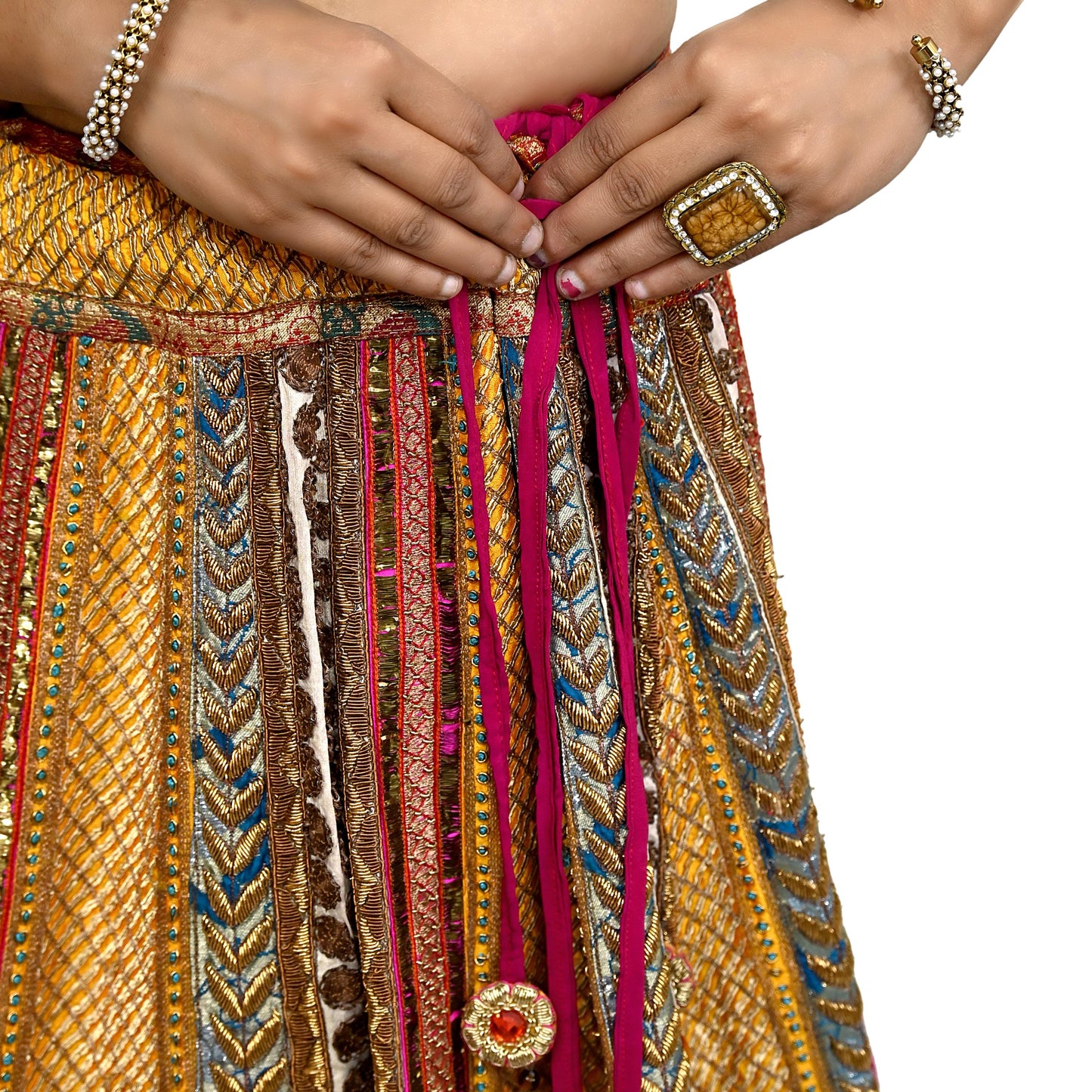 Indian Pre-owned Heavy Wedding Hand Embroidered Lehenga/Skirt Designer By Sabyasachi Zardozi Bridal Wear Floral Design
