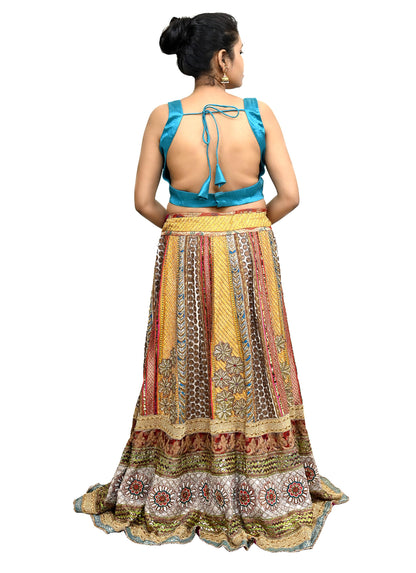 Indian Pre-owned Heavy Wedding Hand Embroidered Lehenga/Skirt Designer By Sabyasachi Zardozi Bridal Wear Floral Design