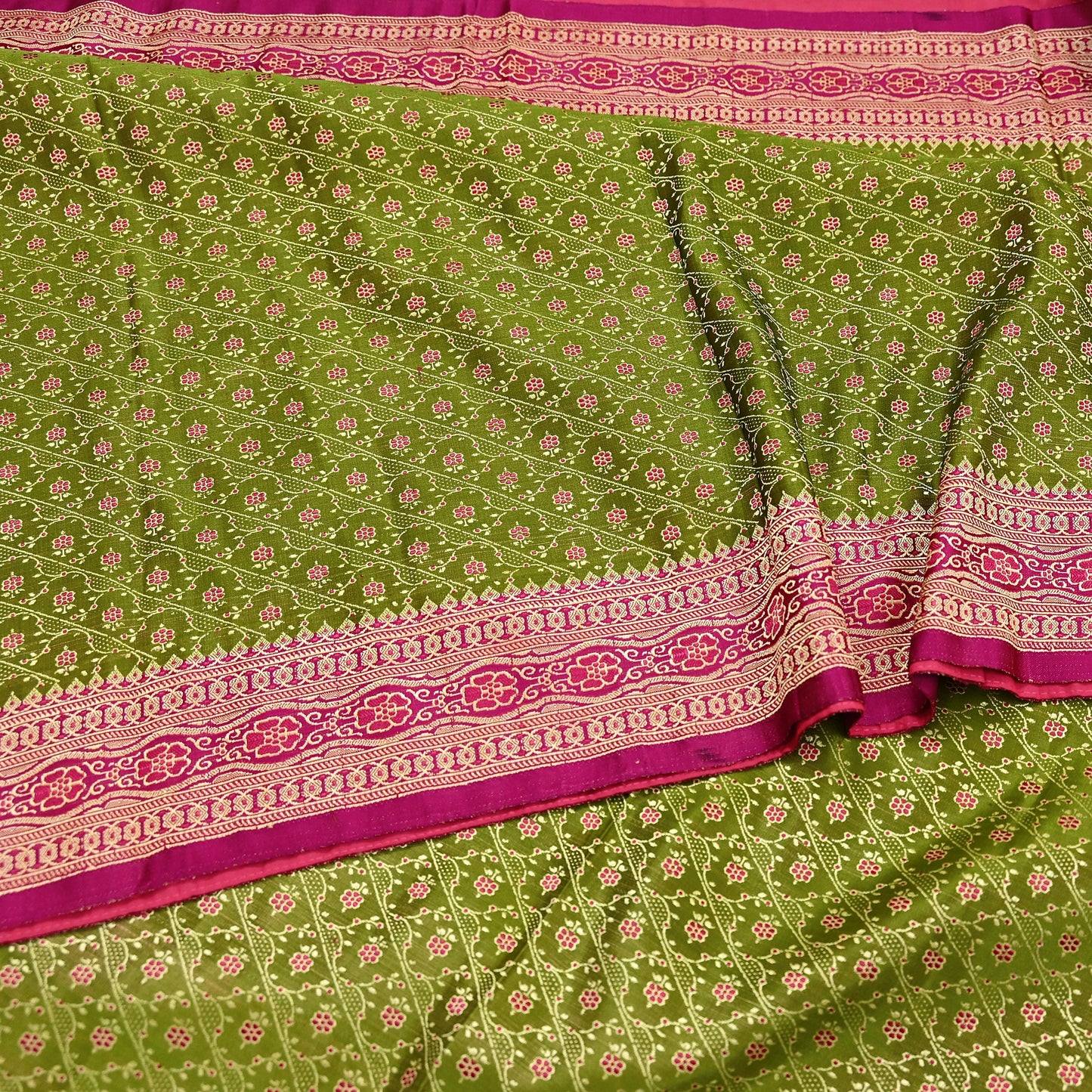 Indian Vintage Sari Purple & Green Heavy Pure Satin Silk Woven Banarasi Tanchoi Saree 5Yd Ethnic Craft Fabric Upcycle Bridal Heavy Sarees