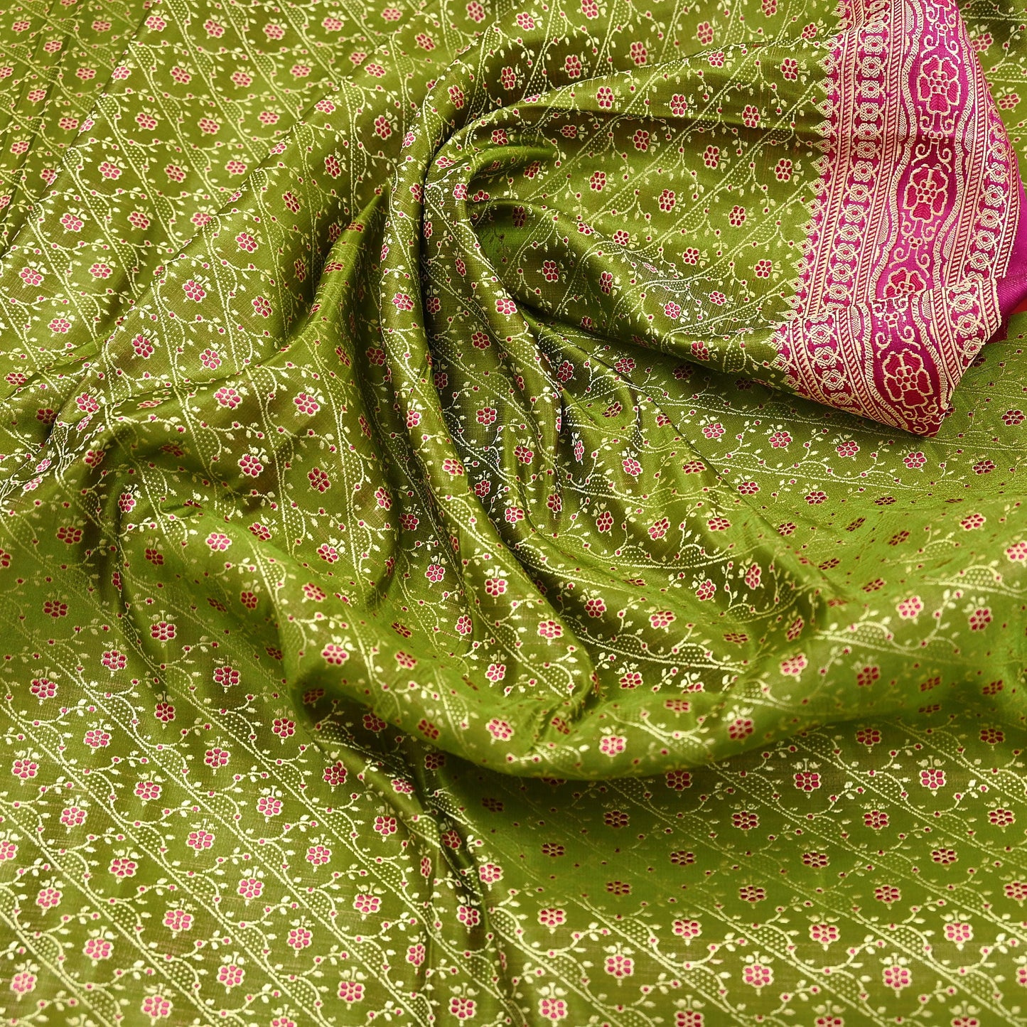 Indian Vintage Sari Purple & Green Heavy Pure Satin Silk Woven Banarasi Tanchoi Saree 5Yd Ethnic Craft Fabric Upcycle Bridal Heavy Sarees