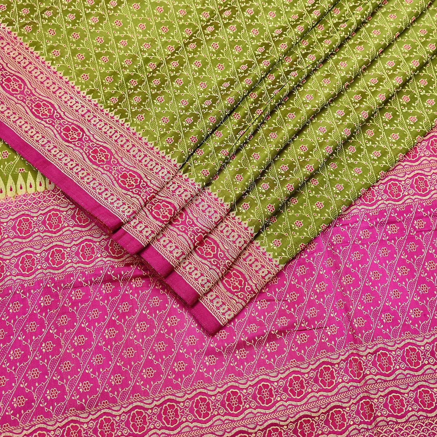Indian Vintage Sari Purple & Green Heavy Pure Satin Silk Woven Banarasi Tanchoi Saree 5Yd Ethnic Craft Fabric Upcycle Bridal Heavy Sarees