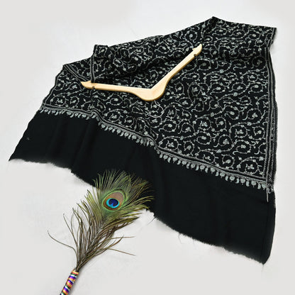 Indian Vintage Black Shawl Pure Woolen Handmade Suzani Long Throw Stole Warm Stole Paisley Design Soft Soft Cozy