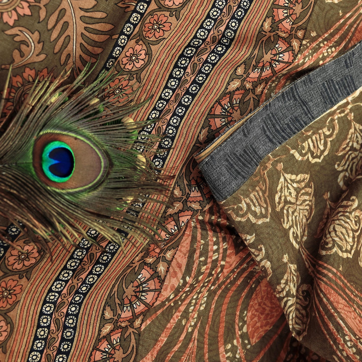 Vintage Green Woolen Printed Saree 5Yd Soft Pure Wool Woven Sari Fabric Warm Craft Material Winter Wrap Boho Indian Textile Christmas Gift