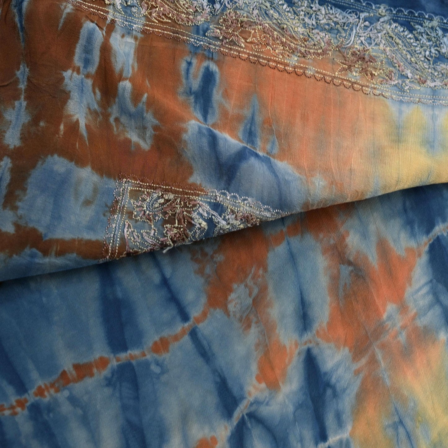 Indian Vintage Saree Pure Crepe Silk Hand Embroidered Tie-Dye Sari Fabric 6yard Sewing Craft Fabric Ethnic Dressmaking Crafting Zardozi Zari