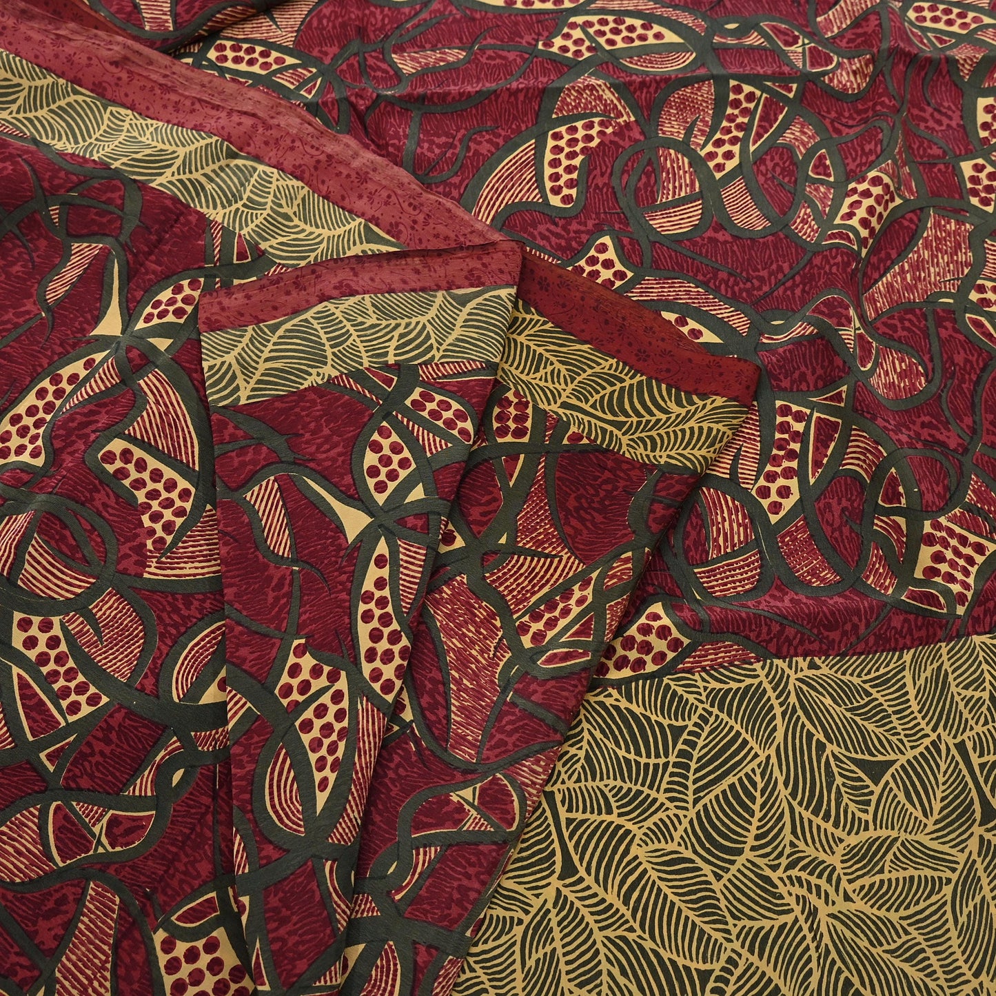 Indian Vintage Sari Maroon & Green Pure Crepe Silk Block Printed Saree 5yard Sewing Quilting Floral Soft Craft Fabric Wrap
