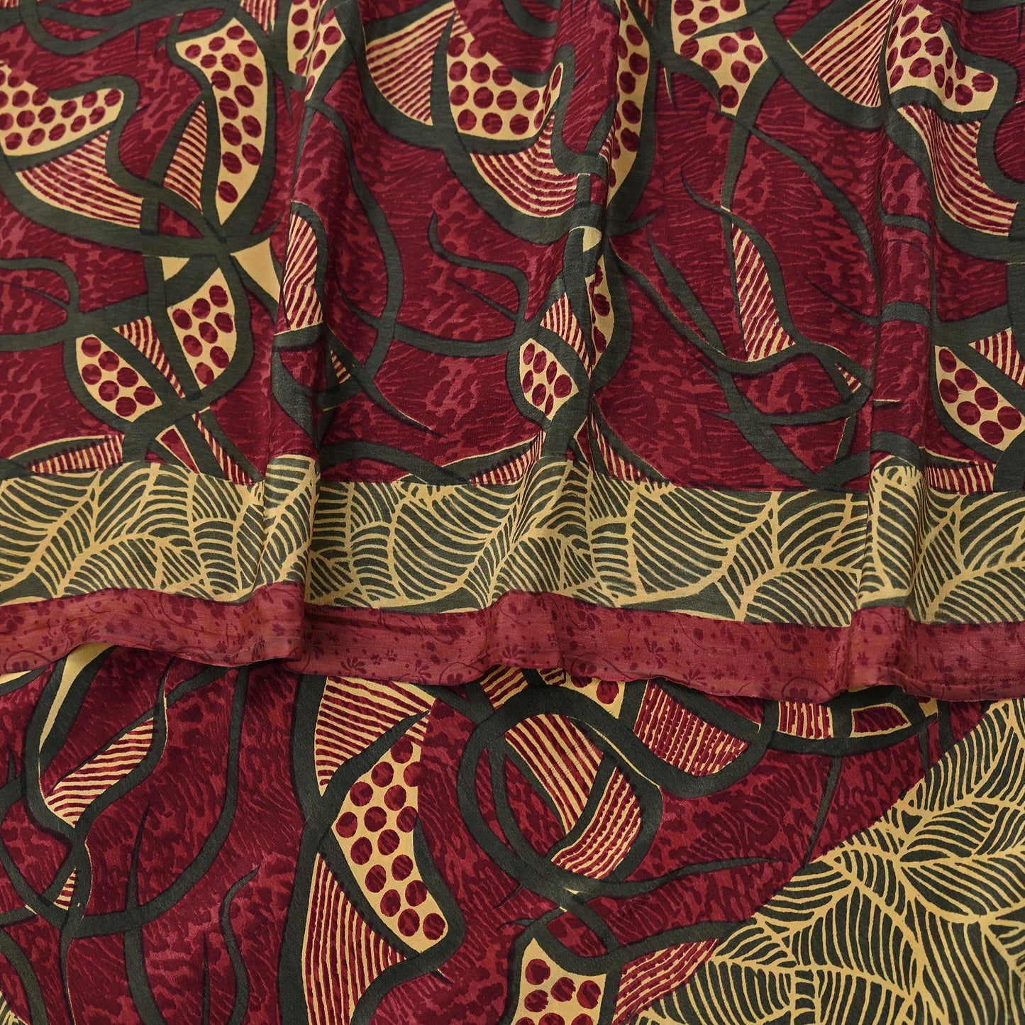 Indian Vintage Sari Maroon & Green Pure Crepe Silk Block Printed Saree 5yard Sewing Quilting Floral Soft Craft Fabric Wrap