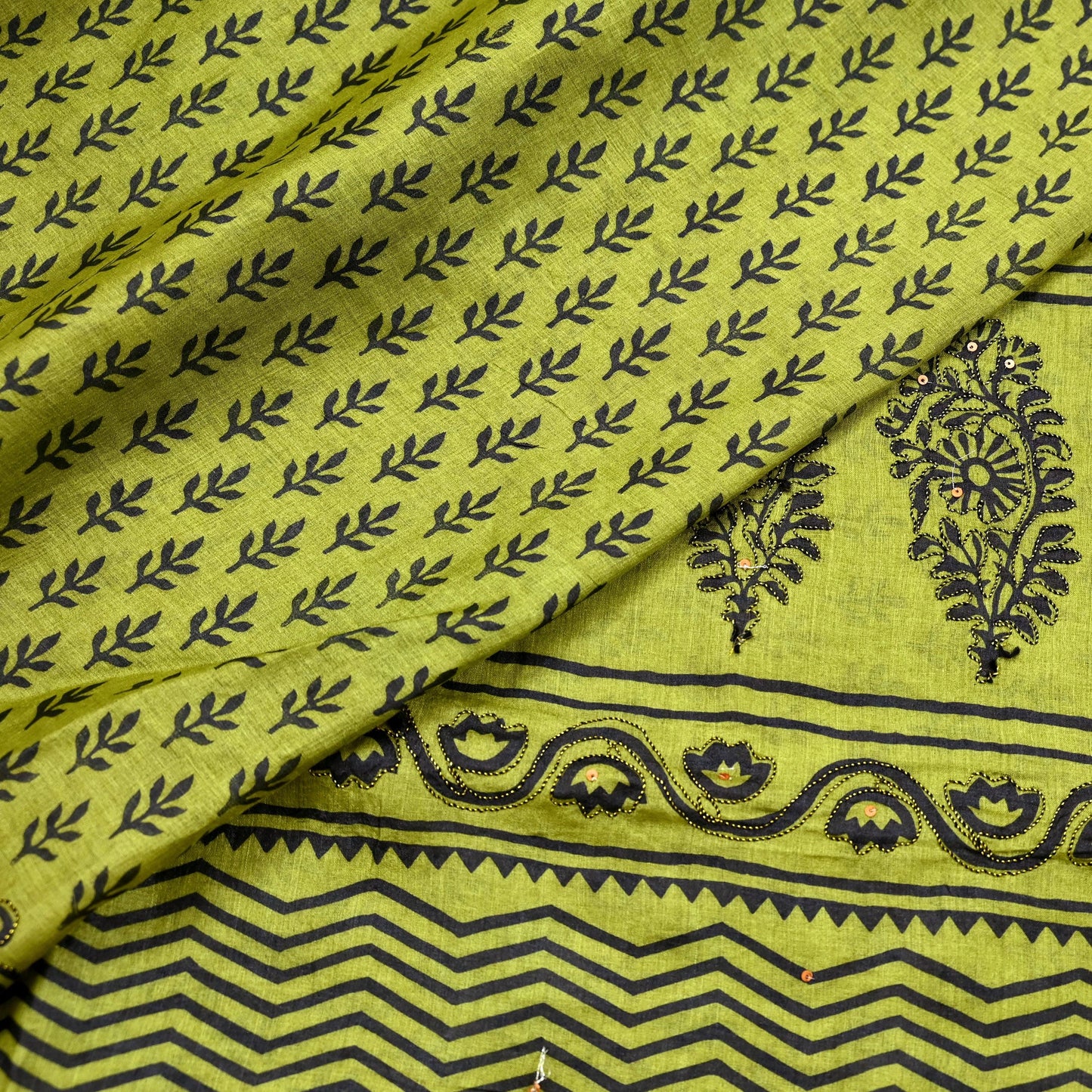 Indian Vintage Green Sari Pure Silk Hand Embroidered Sarees 5Yd Craft Fabric Sewing soft Quilting Crafting Upcycle Ethnic Bollywood sarees