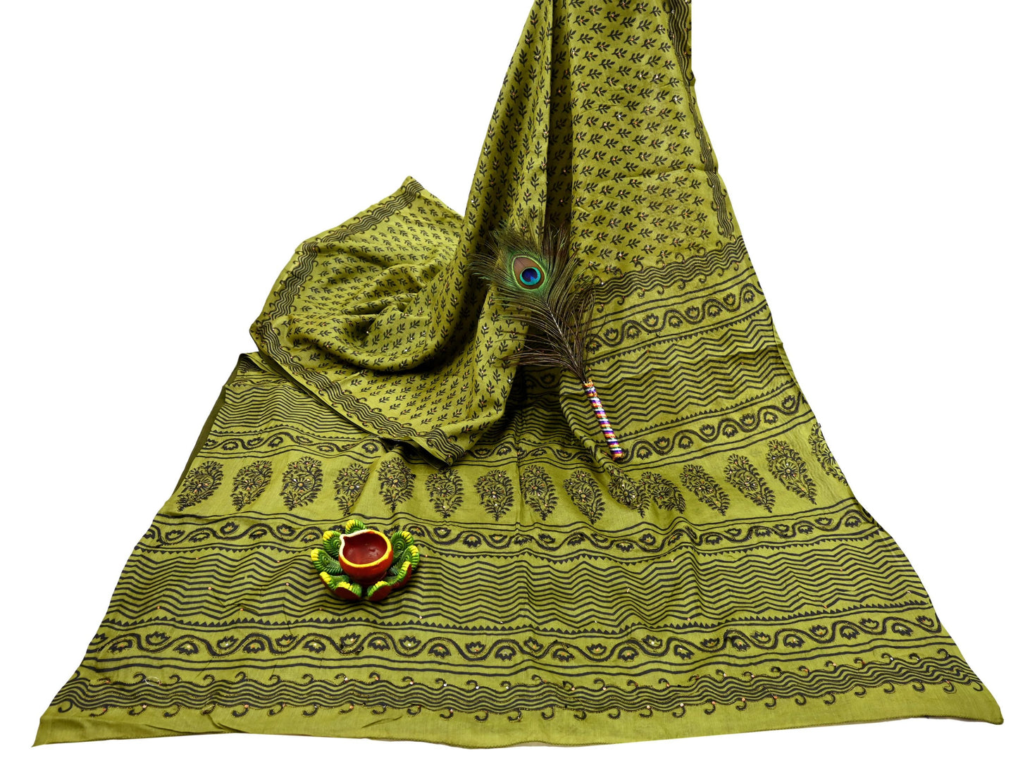 Indian Vintage Green Sari Pure Silk Hand Embroidered Sarees 5Yd Craft Fabric Sewing soft Quilting Crafting Upcycle Ethnic Bollywood sarees