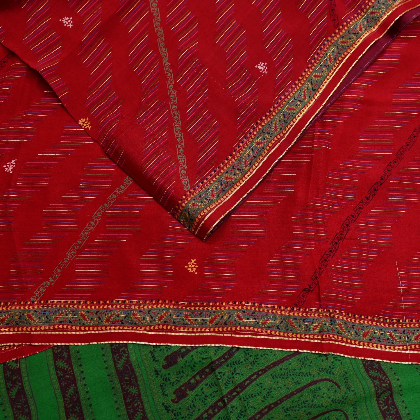 Indian Vintage Saree Pure Silk Sari Fabric: Red & Green Floral Print, 5-Yard Sewing Material Crafting Upcycle Quilting