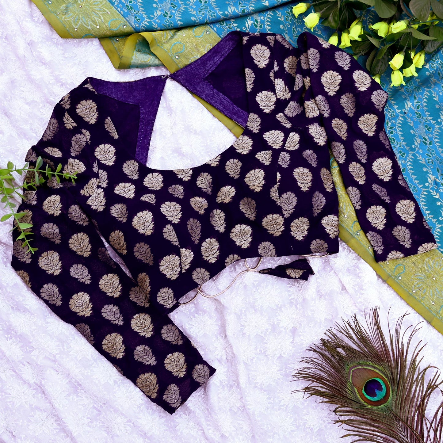 Indian New White Pure Georgette Silk Hand Woven Padded Blouse/Top/Crop Party wear Bollywood One Of a Kind Blouse