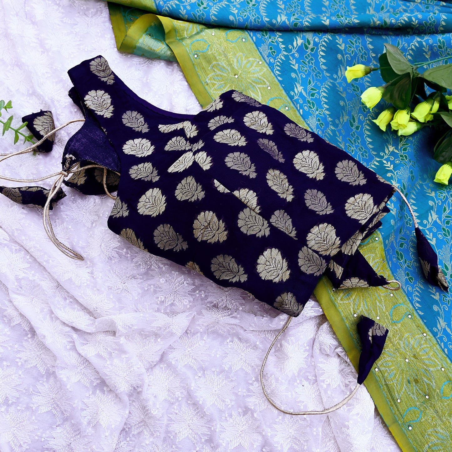 Indian New White Pure Georgette Silk Hand Woven Padded Blouse/Top/Crop Party wear Bollywood One Of a Kind Blouse