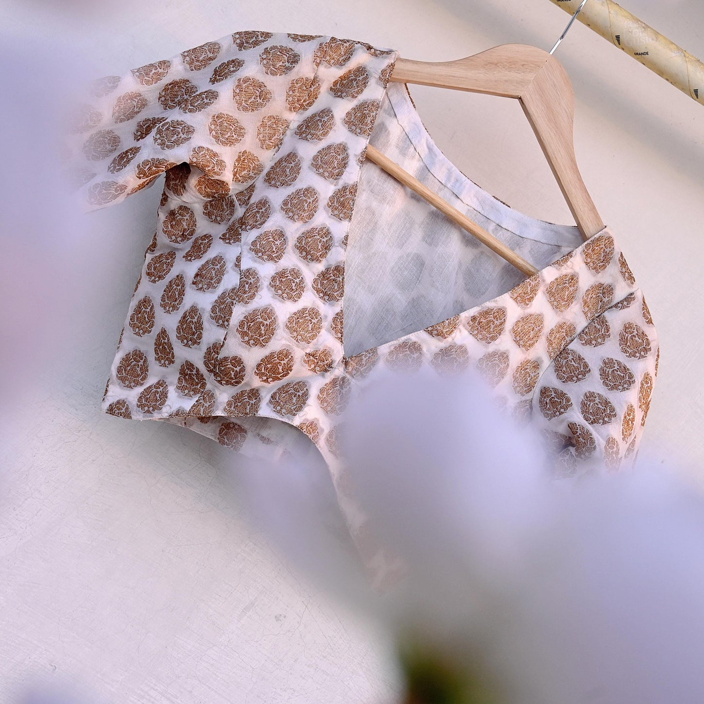 Indian New White Pure Georgette Silk Hand Woven Padded Blouse/Top/Crop Party wear Bollywood One Of a Kind Blouse