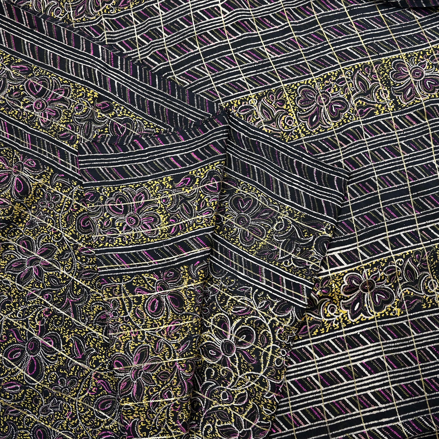 Indian Vintage Black Pure Silk Saree Fabric Floral Print Craft Silk Upcycled Sewing Material Quilting, Dressmaking, Boho Textile 5 Yards