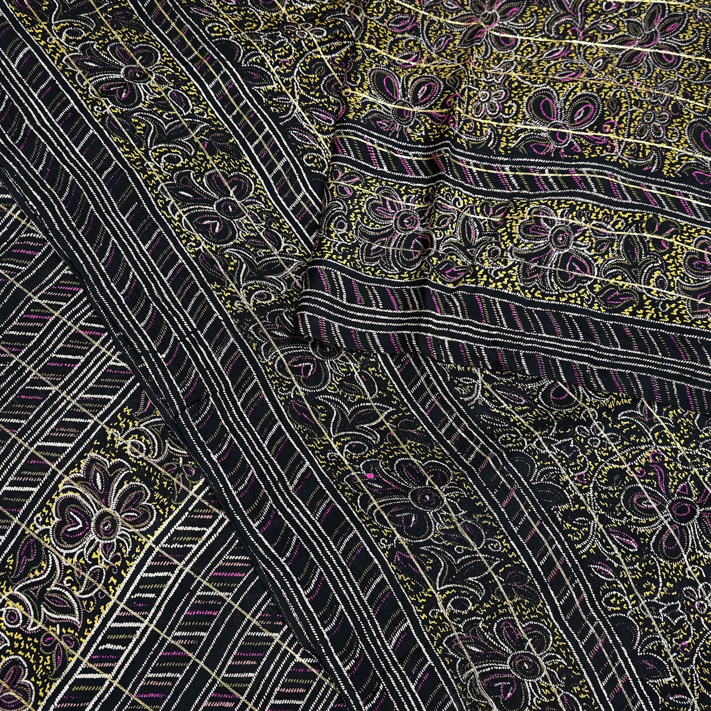 Indian Vintage Black Pure Silk Saree Fabric Floral Print Craft Silk Upcycled Sewing Material Quilting, Dressmaking, Boho Textile 5 Yards