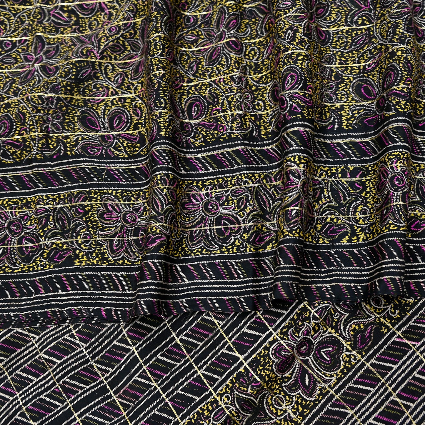 Indian Vintage Black Pure Silk Saree Fabric Floral Print Craft Silk Upcycled Sewing Material Quilting, Dressmaking, Boho Textile 5 Yards