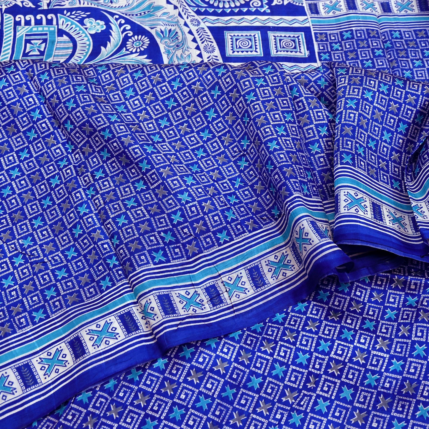 Vintage Blue Pure Silk Saree Indian Printed Floral Silk Fabric 5 Yard Soft Sewing Material for Dressmaking, Quilting & Crafts