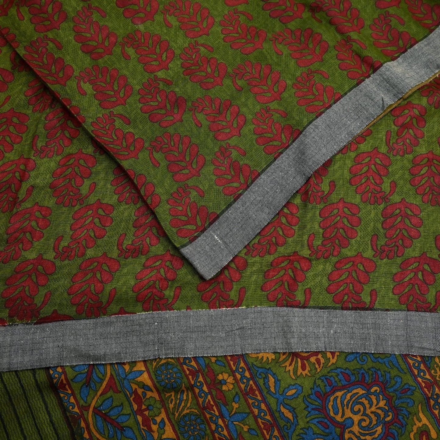 Vintage Green Wool Saree Indian Pure Wool Floral Woven Fabric 5 Yard Soft Warm Winter Textile for Dressmaking & Sewing Crafts