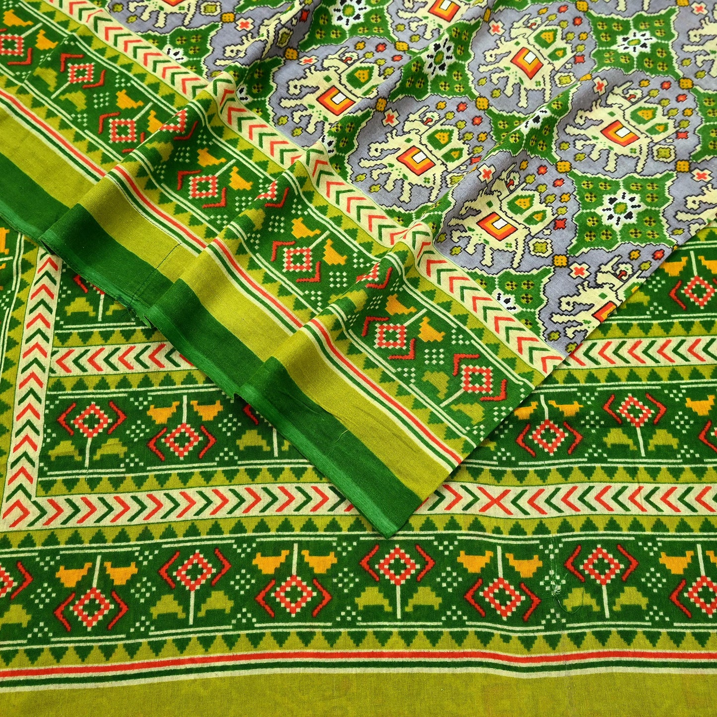 Indian Vintage Green Pure Cotton Saree Traditional Ikat Elephant Print 5 Yard Fabric Lightweight Boho Craft Material