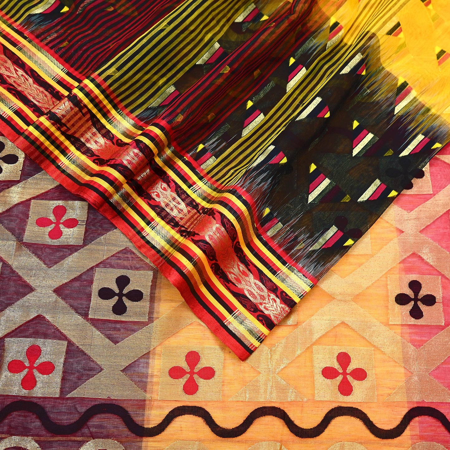 Indian Vintage Jamdani Pure Cotton Saree Handwoven Floral Sari Ethnic 5 Yard Fabric for Dressmaking, Quilting & Upcycling Crafts