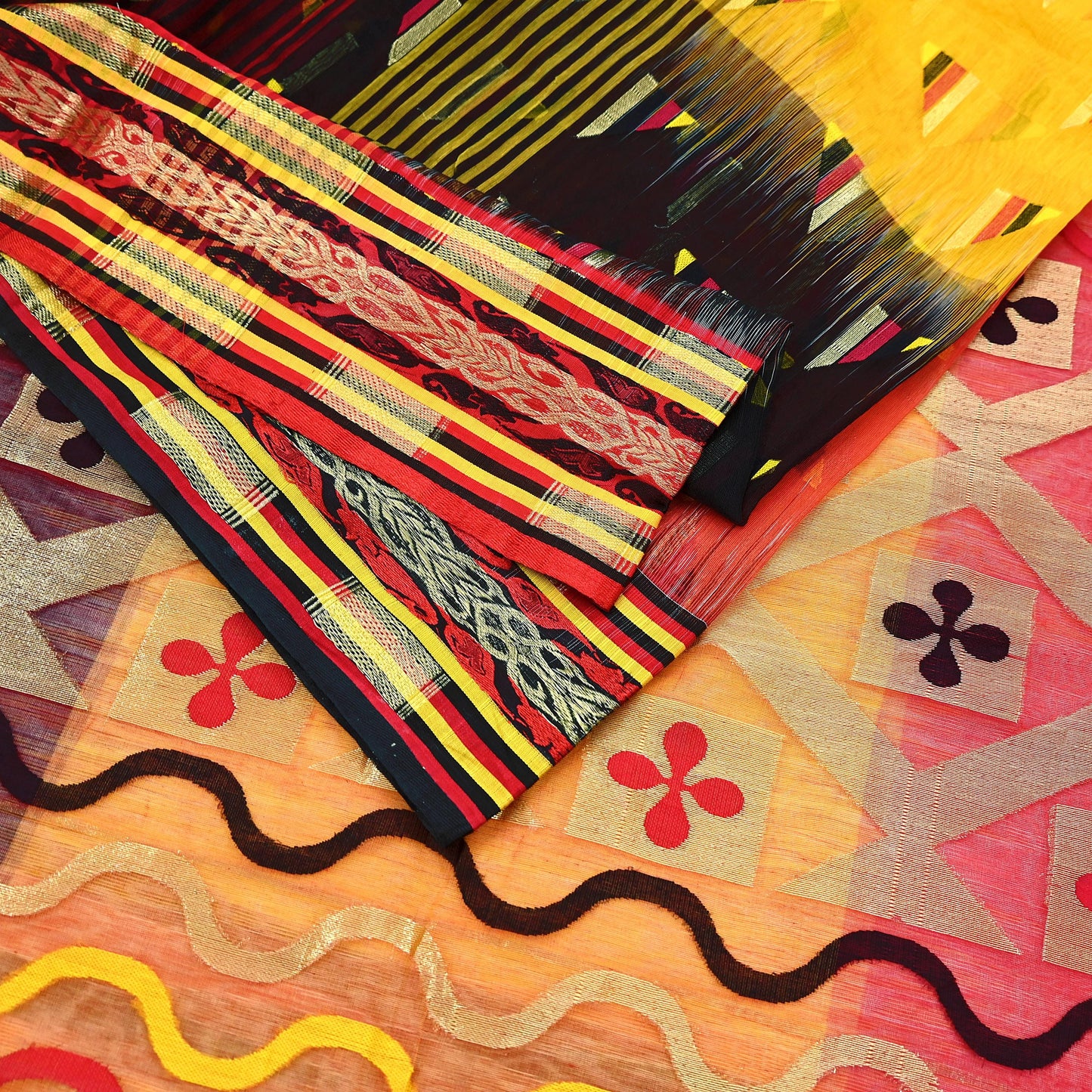 Indian Vintage Jamdani Pure Cotton Saree Handwoven Floral Sari Ethnic 5 Yard Fabric for Dressmaking, Quilting & Upcycling Crafts